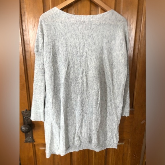 THE TESS Grey Sweater with Apple Design - Picture 2 of 16